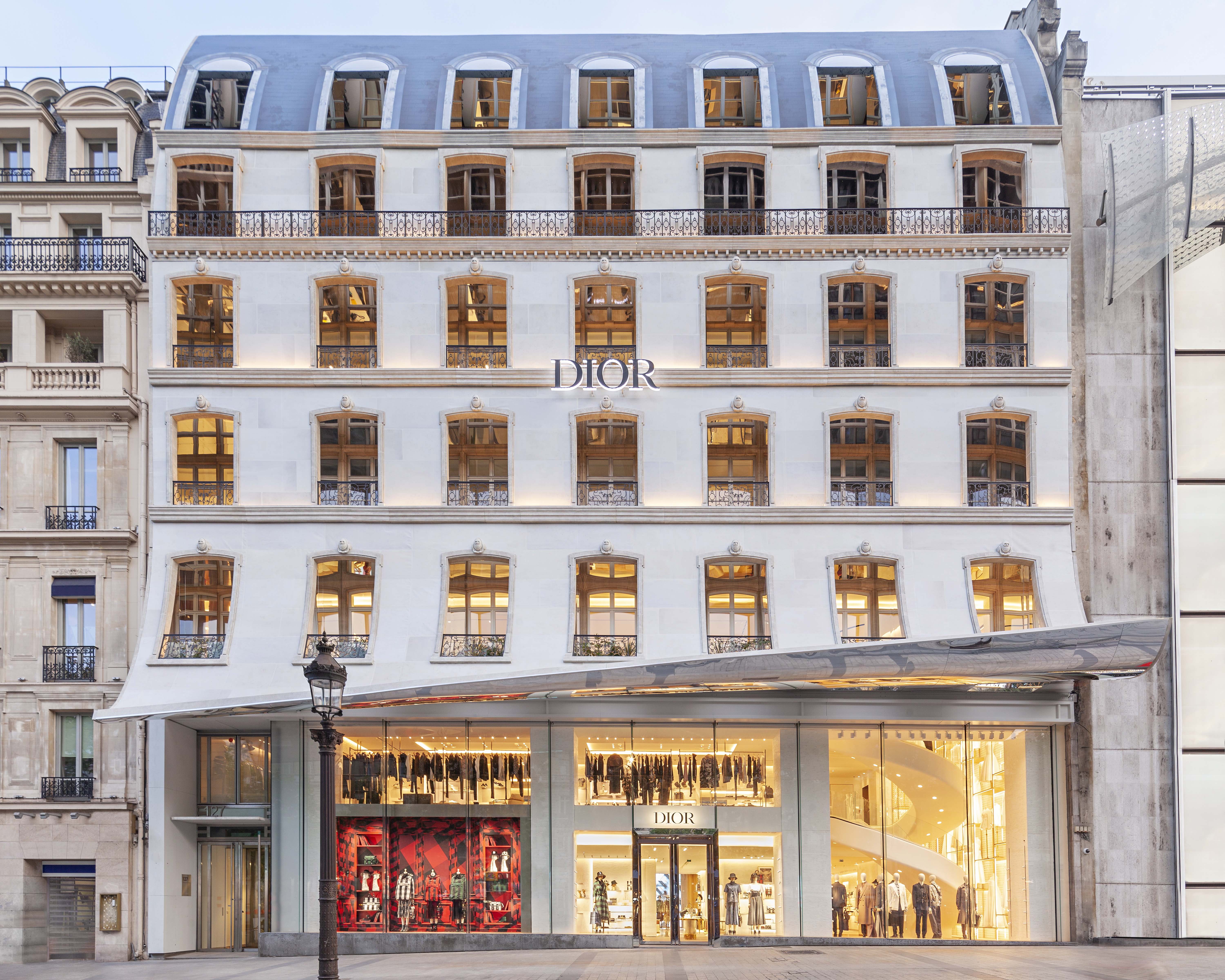 Dior s'installe sur les Champs à la place de HSBC - Challenges