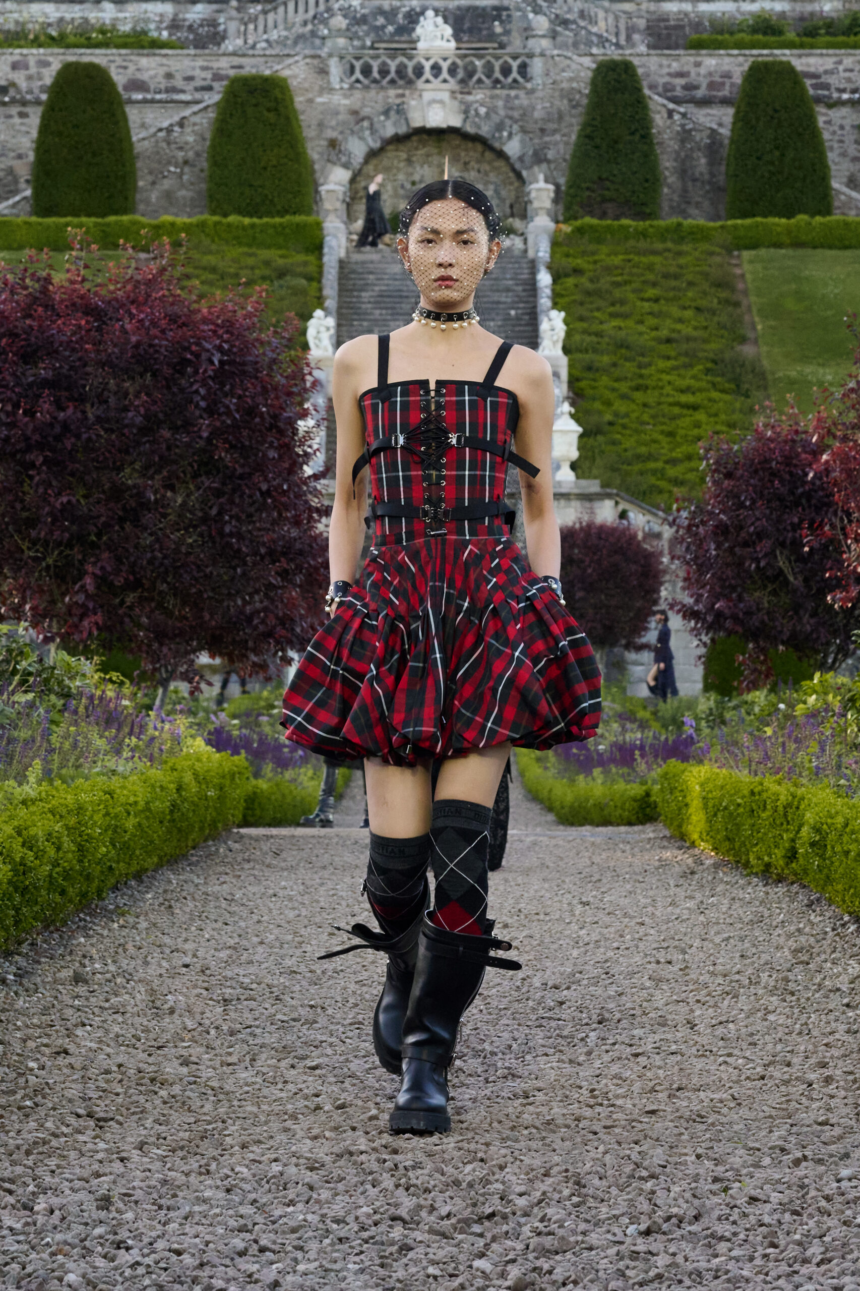 Dior Heads to Scotland for Cruise 2025 Collection – V Magazine