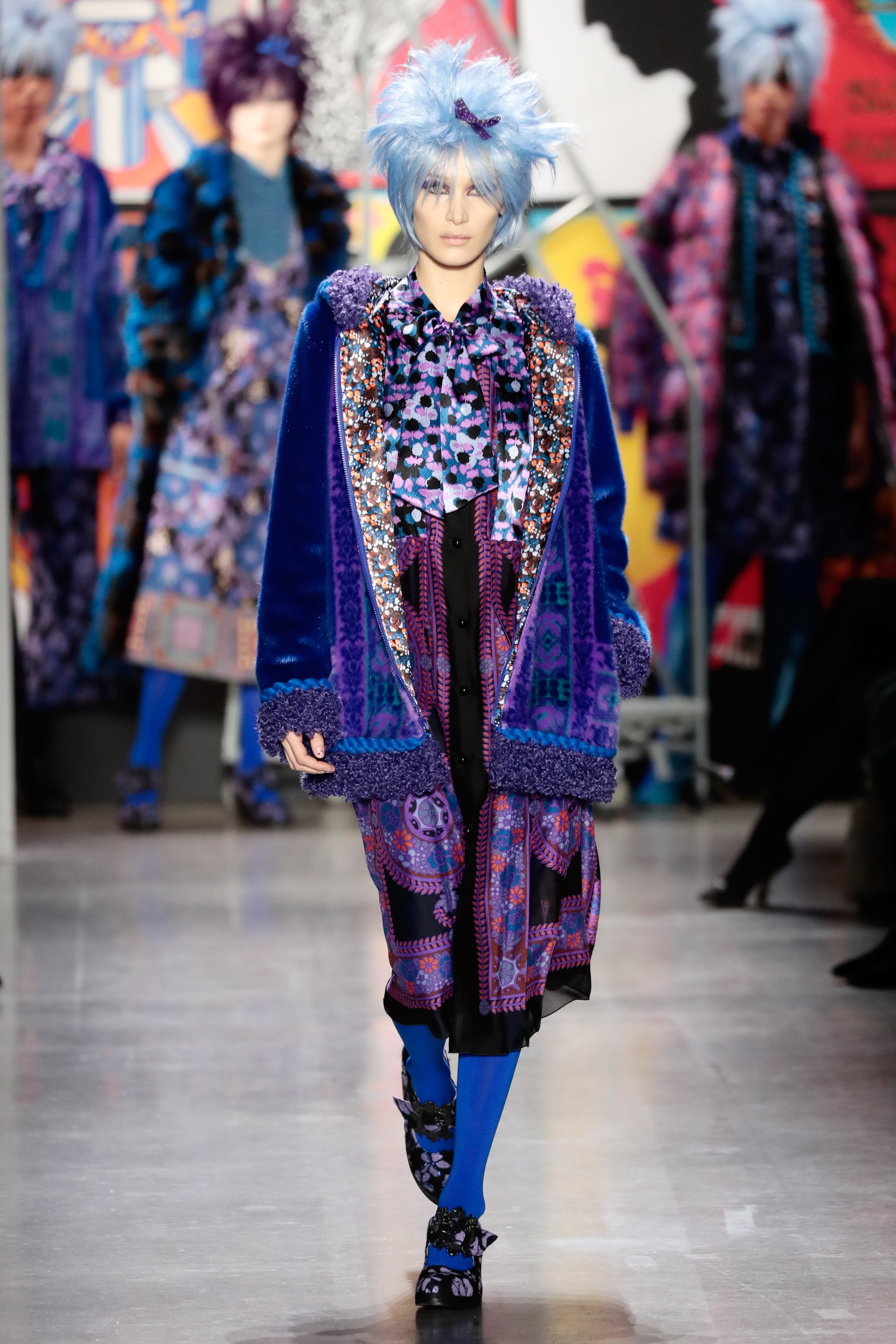 Anna Sui Fall 2019 is a Psychedelic Dream - V Magazine