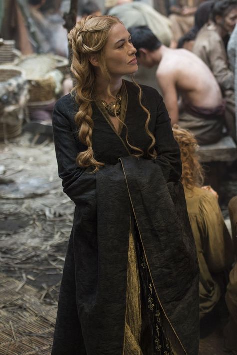 Cersei gets an austere makeover in Season 5 due to the religious fervor that overtakes the capital.