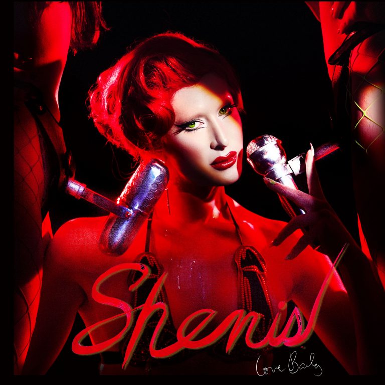 V PREMIERE Love Bailey, Shenis V Magazine