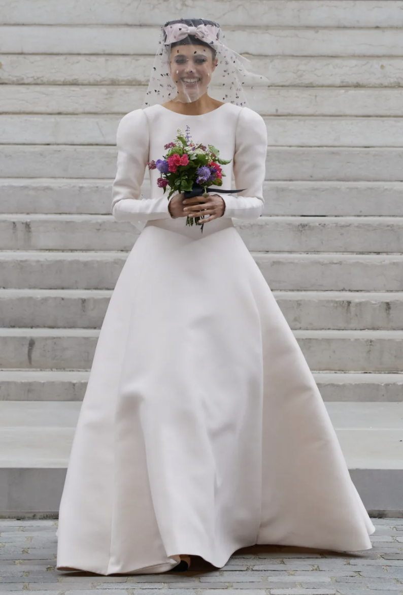  Actress Margaret Qualley as CHANEL's retro bride.