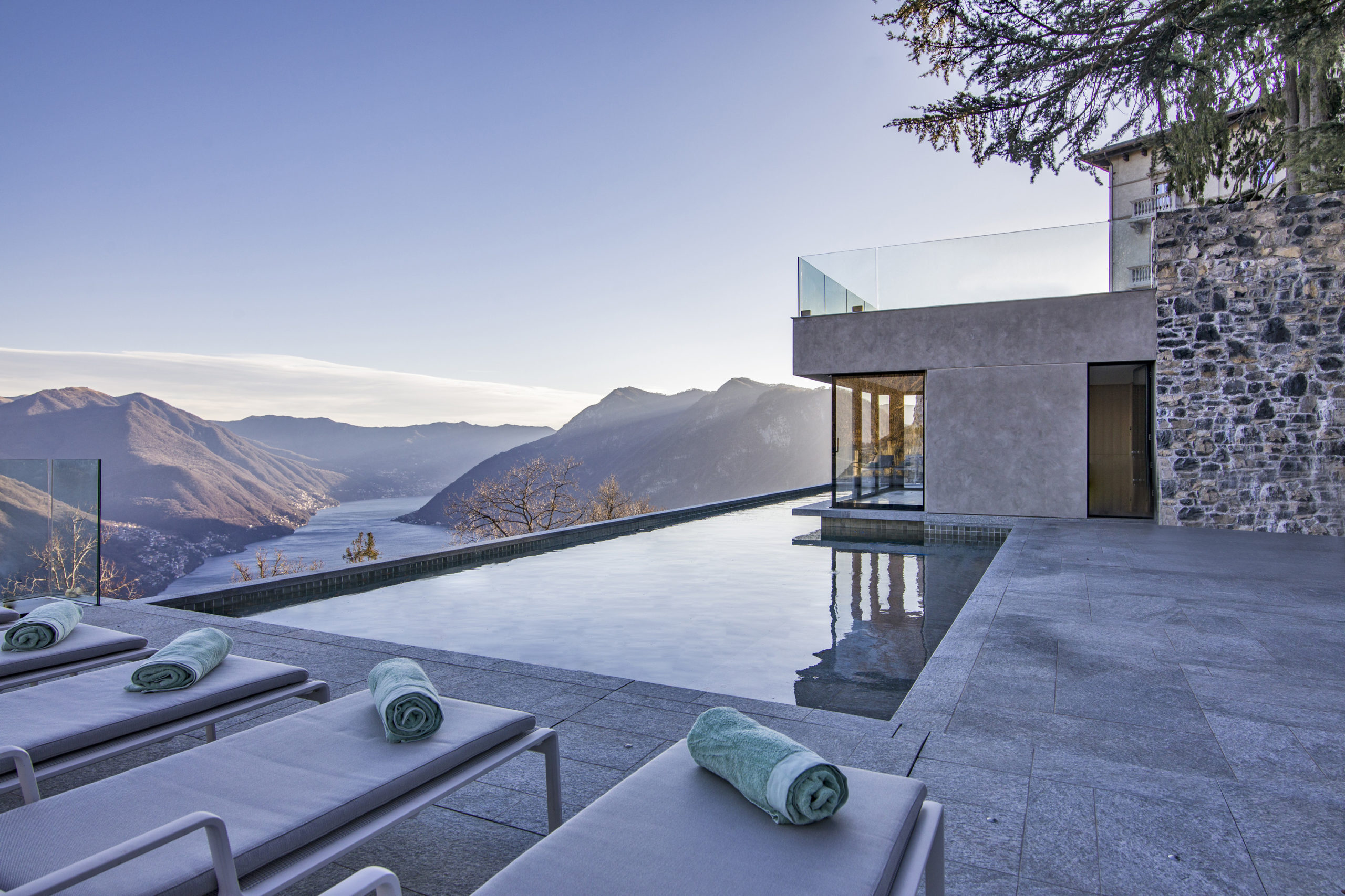  Villa Peduzzi. Lake Como, Italy. Bedrooms 8, Bathrooms 11.