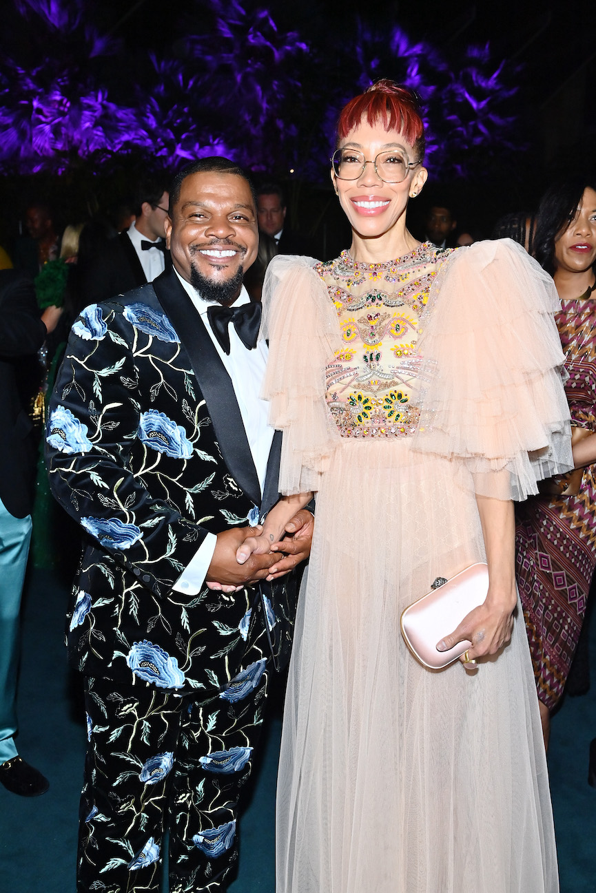  LOS ANGELES, CALIFORNIA - NOVEMBER 06: (L-R) Kehinde Wiley and Amy Sherald, both wearing Gucci, attend the 10th Annual LACMA ART+FILM GALA honoring Amy Sherald, Kehinde Wiley, and Steven Spielberg presented by Gucci at Los Angeles County Museum of Art on November 06, 2021 in Los Angeles, California. (Photo by Stefanie Keenan/Getty Images for LACMA)