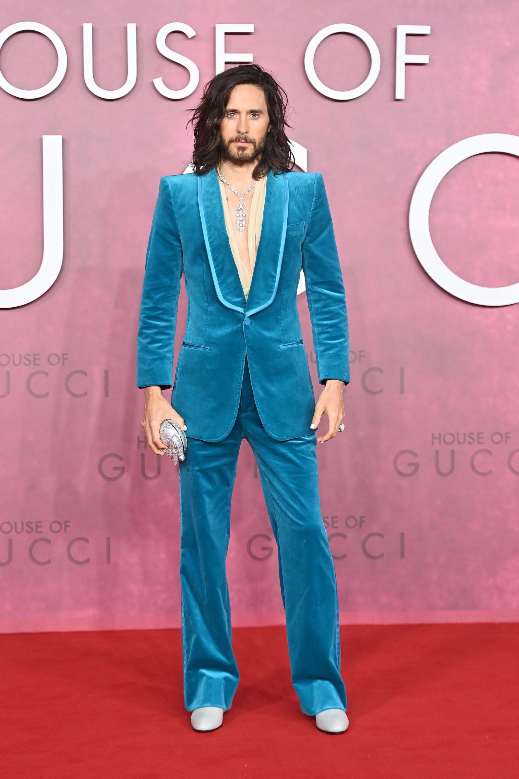  Jared Leto wears Gucci.