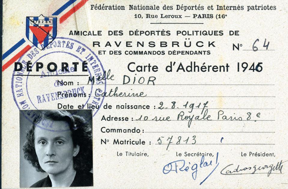  Membership card of the Ravensbrück deported association, 1946. Courtesy of Collection Christian Dior Parfums, Paris.
