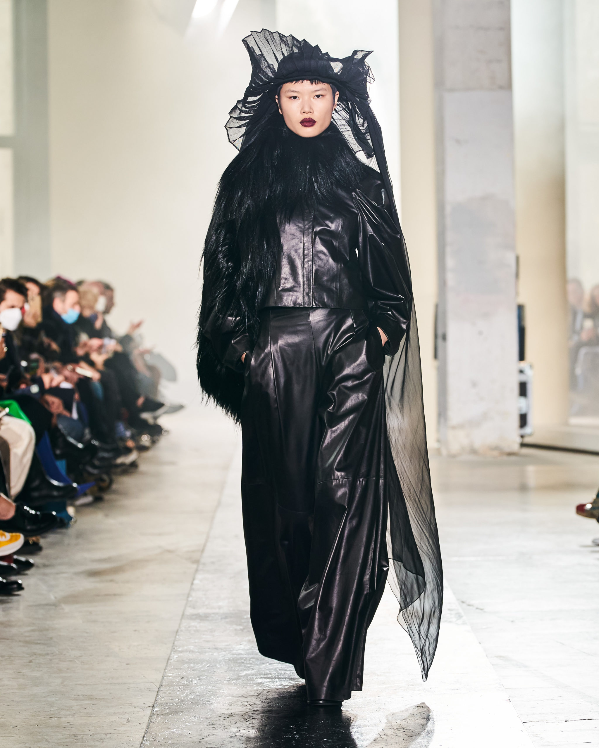 Stella Mccartney Fall Winter 2022-23 Fashion Show
