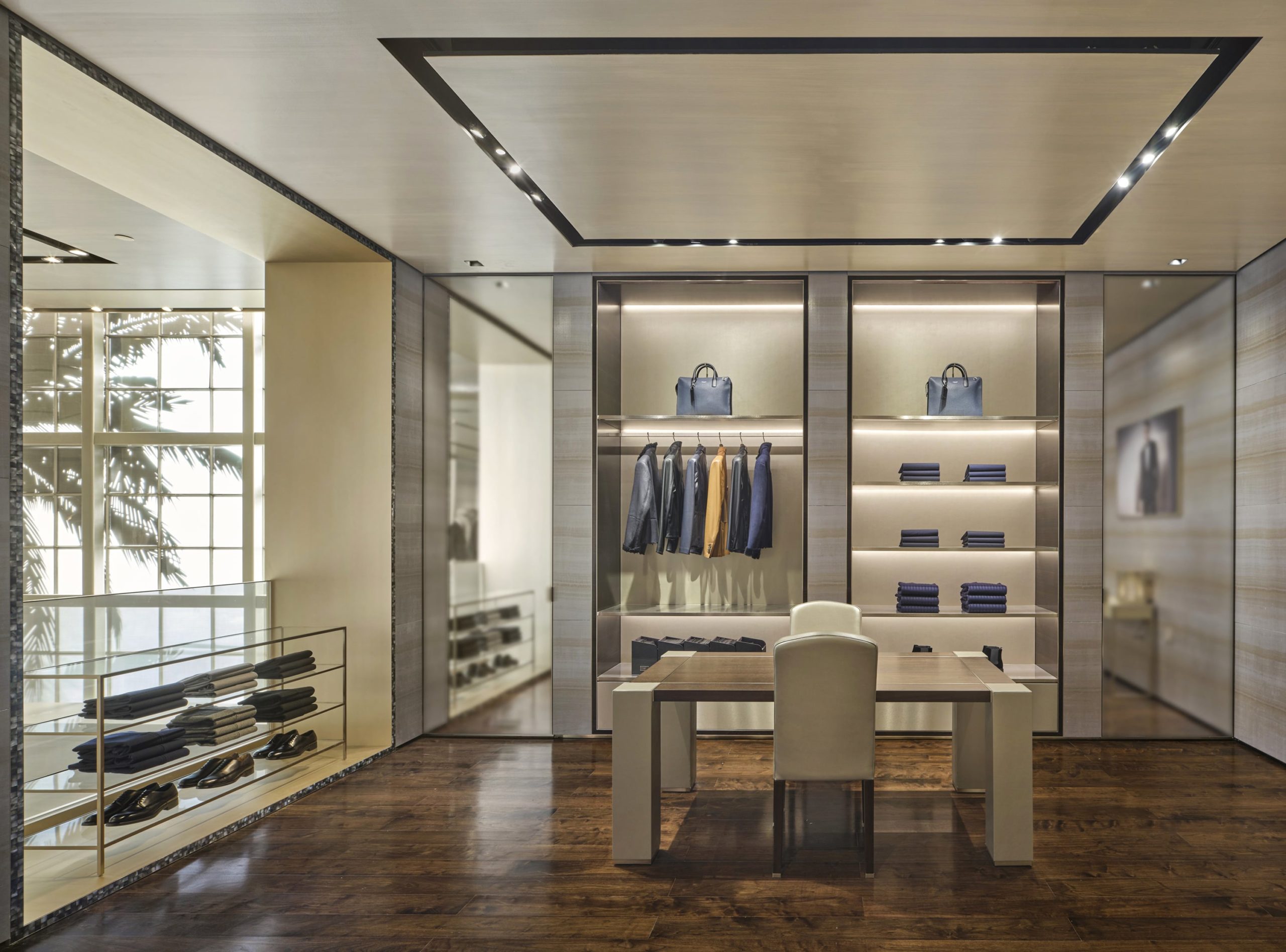 Giorgio Armani's Rodeo Drive Store Is Back For Oscars Weekend – CR Fashion  Book