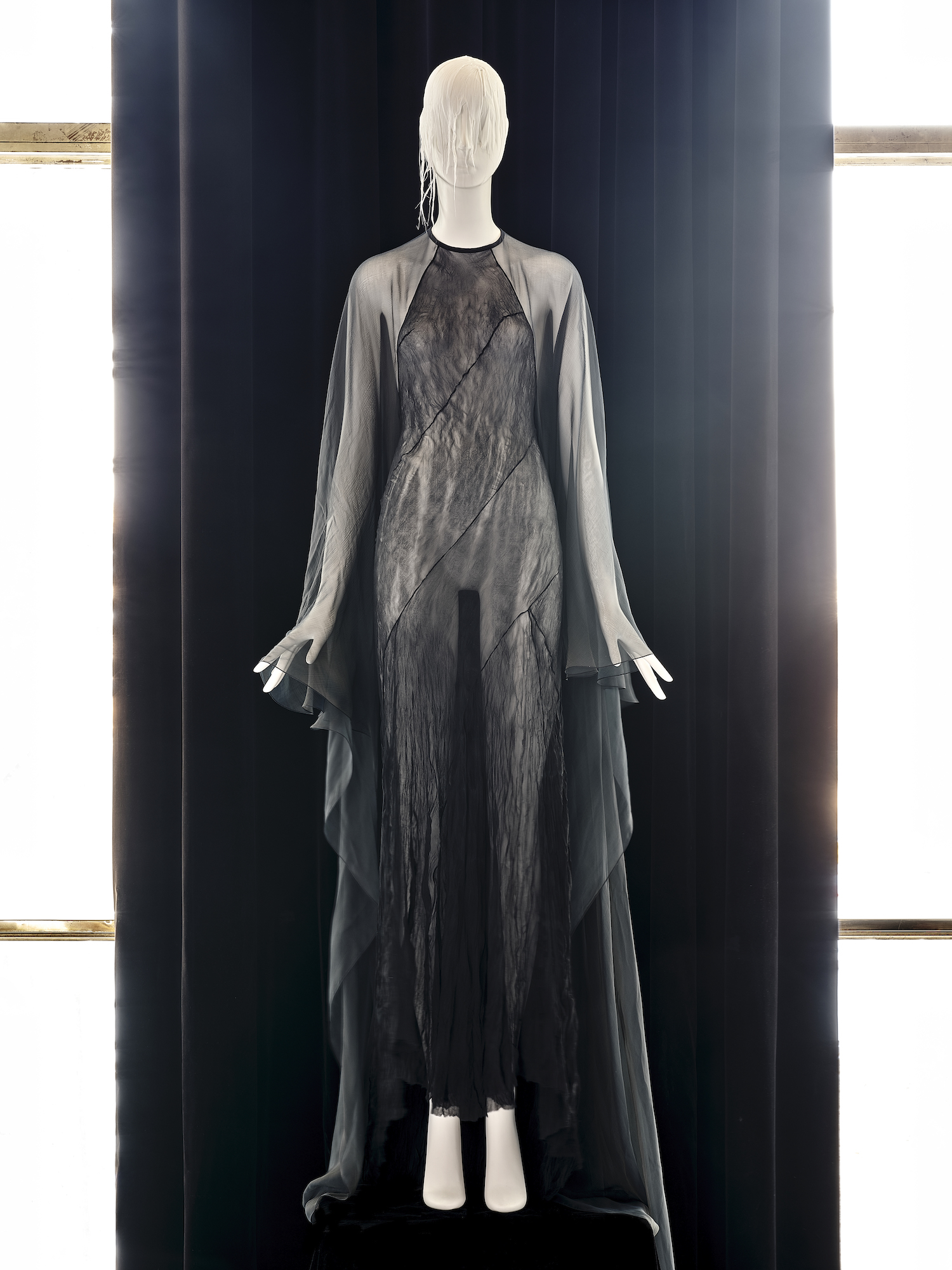 Olivier Theyskens Debuts Delicate Fall/Winter 2022 Collection