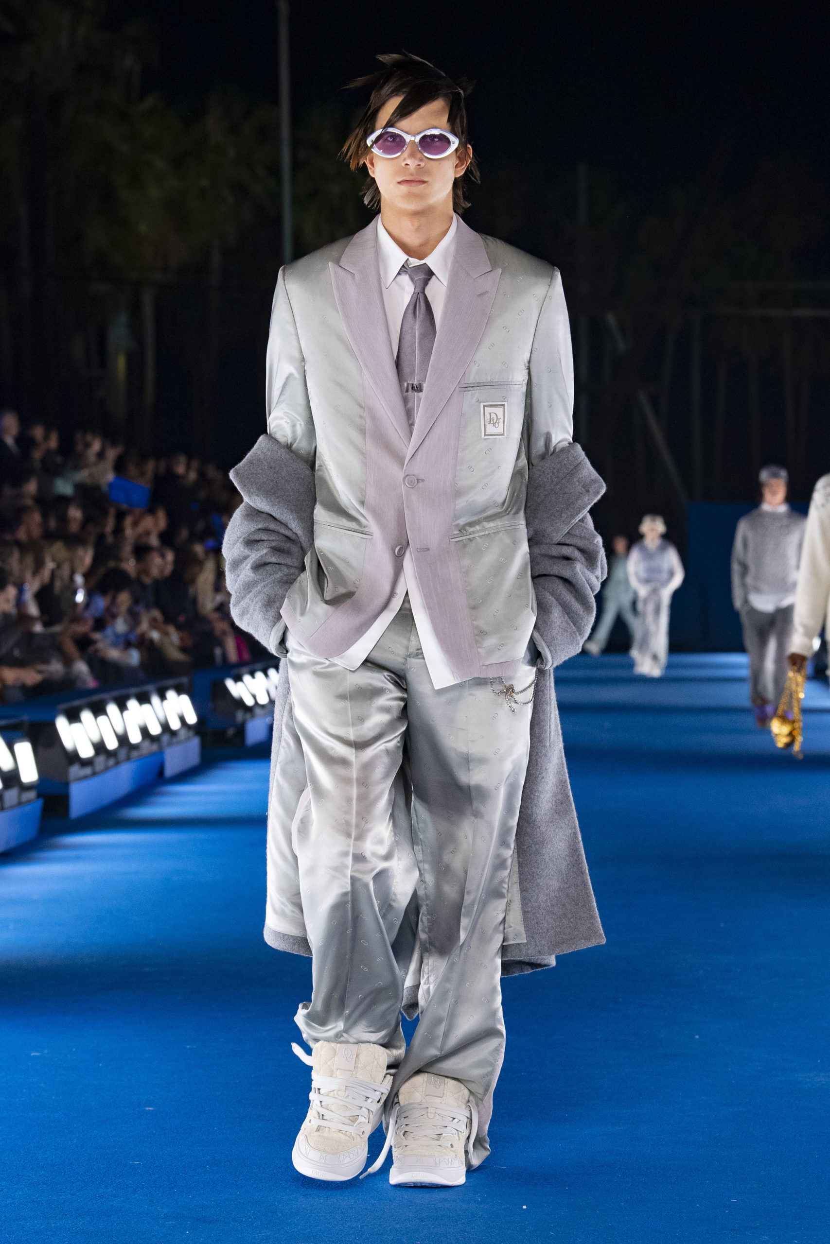 Dior Men Spring 2023: Collaboration, Tailoring, and Venice Beach - V  Magazine