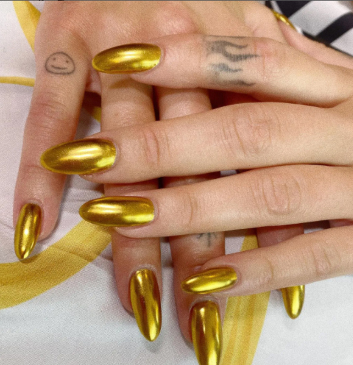 6 Chrome Nail Looks You Have to Try - V Magazine