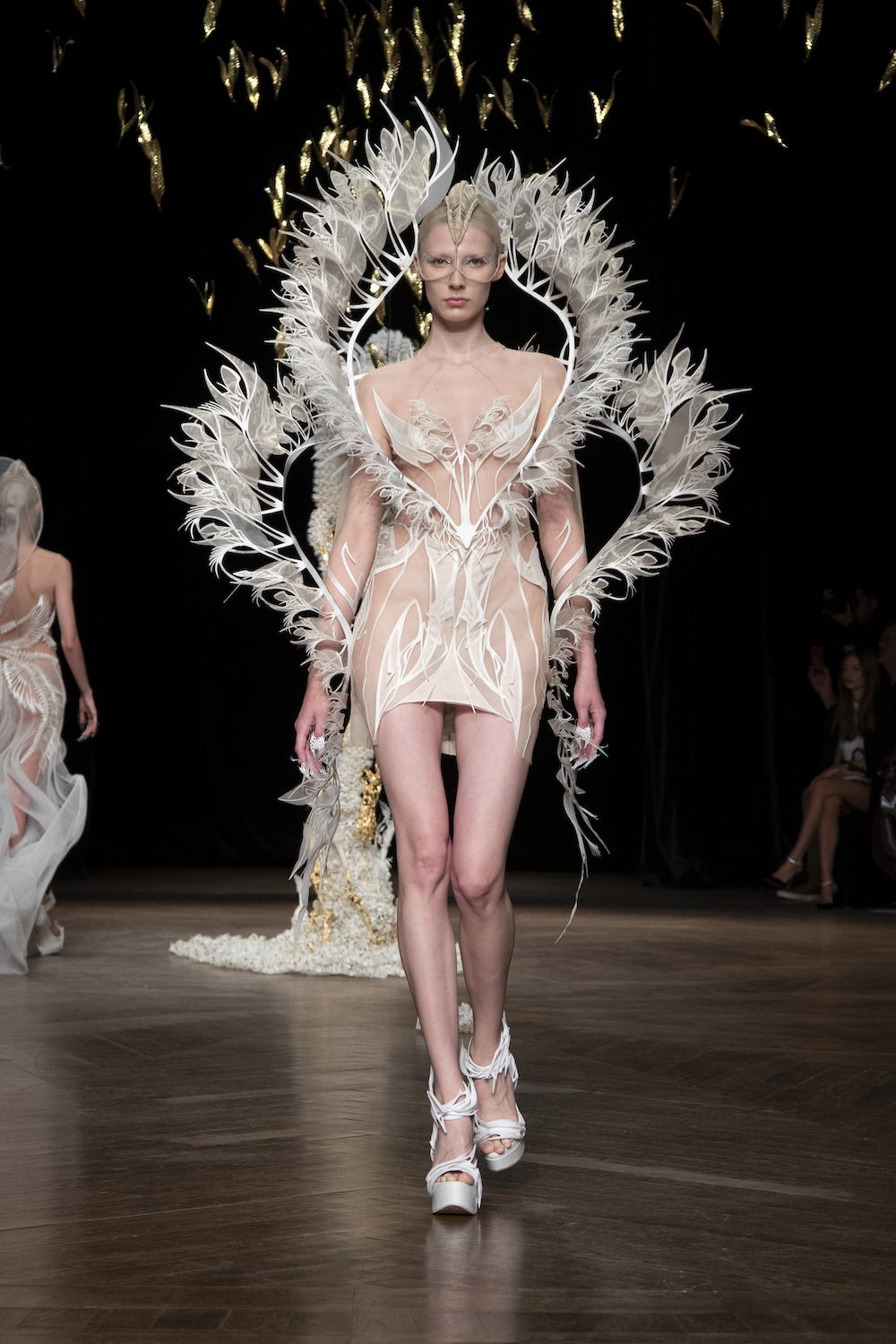  A look from the Iris Van Herpen AW 22 couture show.