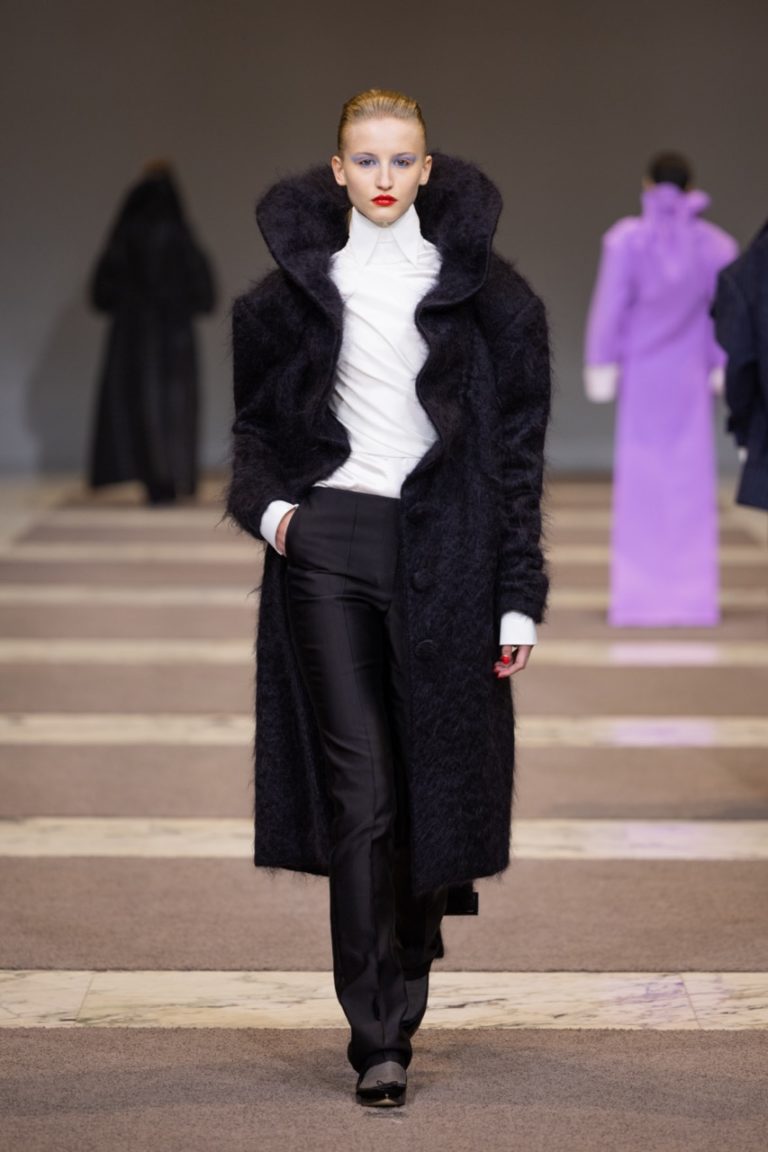 Viktor and Rolf's AW22 Collection Intersects Provocative Haute Couture ...