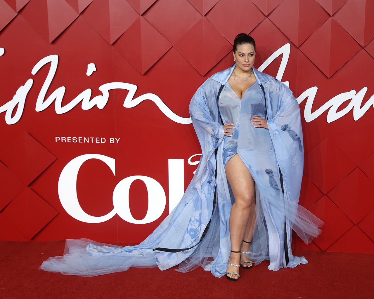  LONDON, ENGLAND - DECEMBER 05: Ashley Graham attends The Fashion Awards 2022 at the Royal Albert Hall on December 05, 2022 in London, England. (Photo by Neil Mockford/FilmMagic)