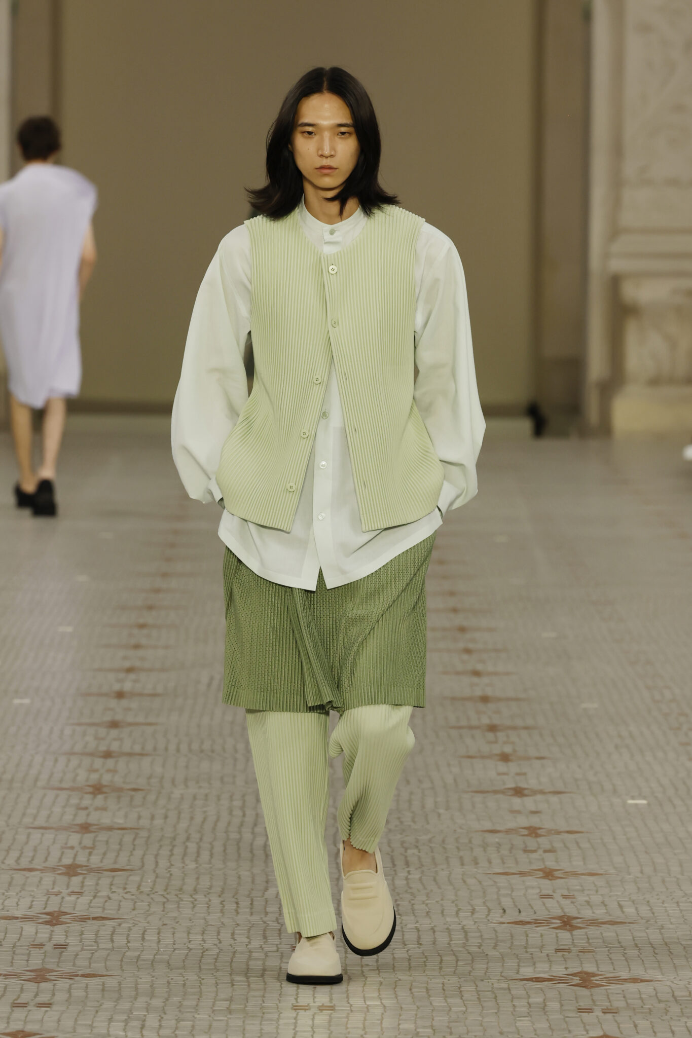 A Return to Craft with Homme Plissé Issey Miyake SS24 Collection - V ...