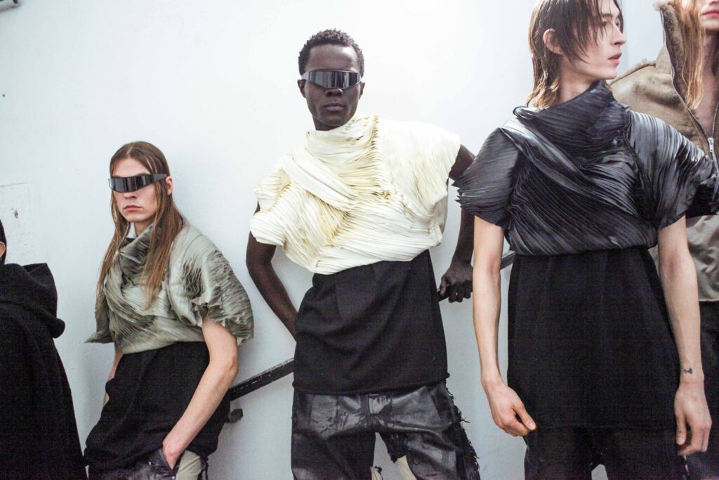 アート・デザイン・音楽 rickowens lookbook アート・デザイン・音楽 rickowens lookbook Rick Owens DRKSHDW