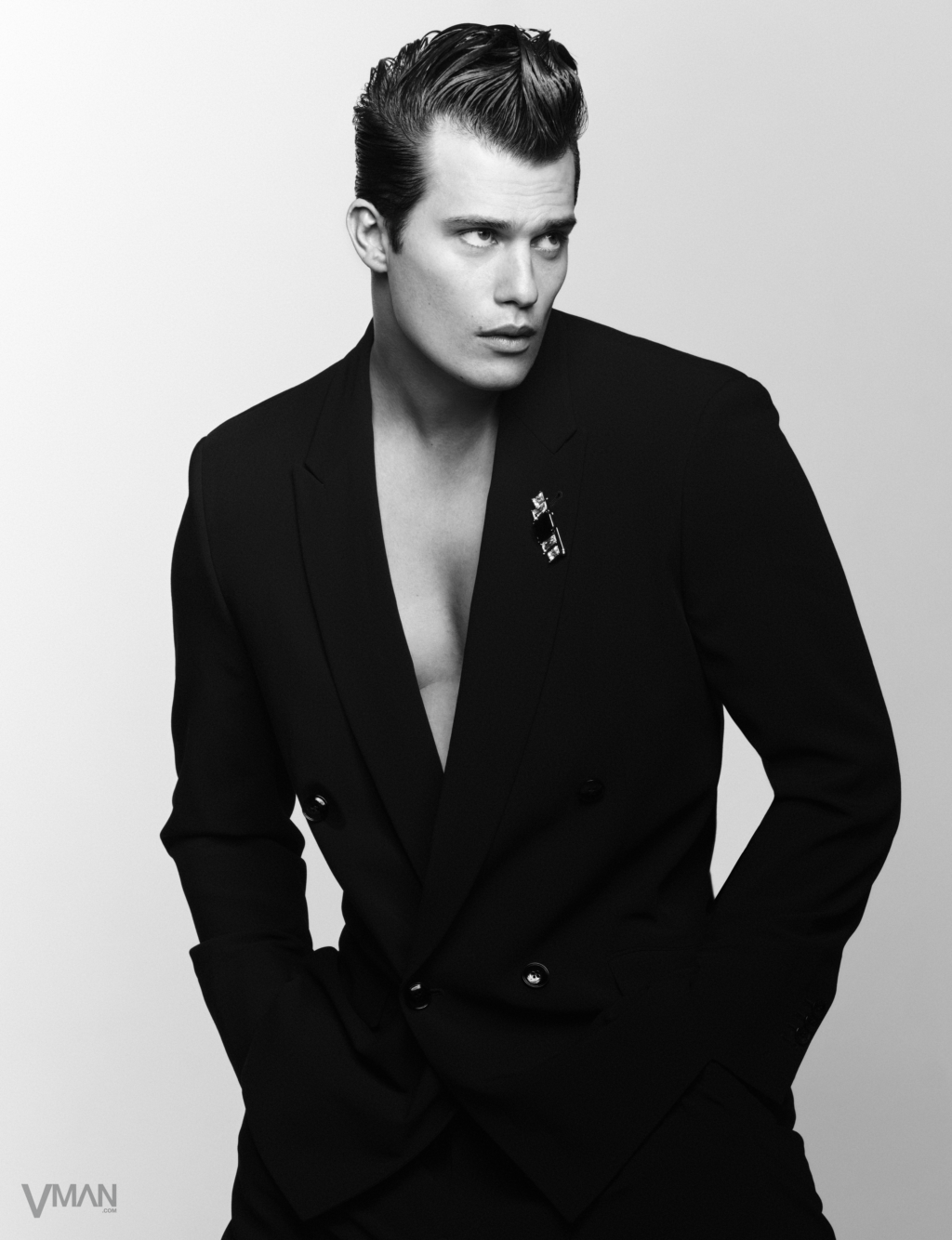 260517_LI_VMAGAZINE_NICHOLASGALITZINE_SH