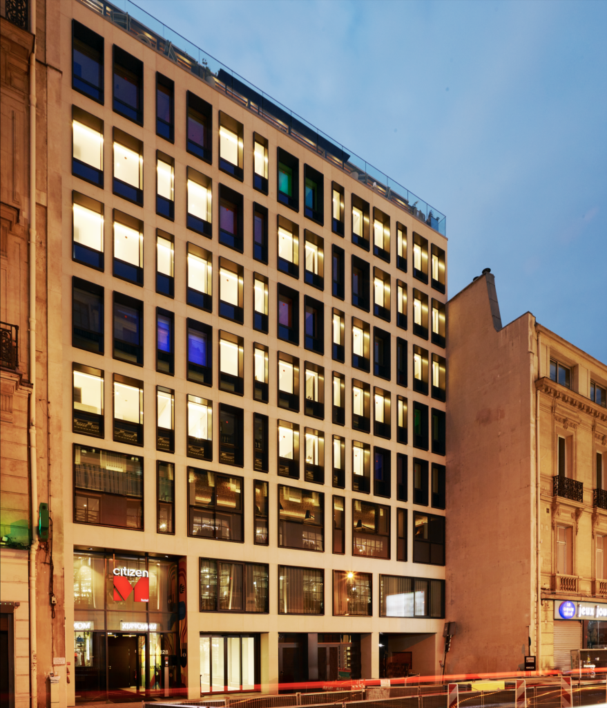 V-ISITS: CitizenM Paris Champs–Élysées